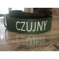 Obroża CZUJNY taśma oliv + haft kremowy