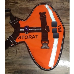 szelki RESCUE długie neon pomarańcz z haftami STORAT+ IMIĘ widok płaszcza